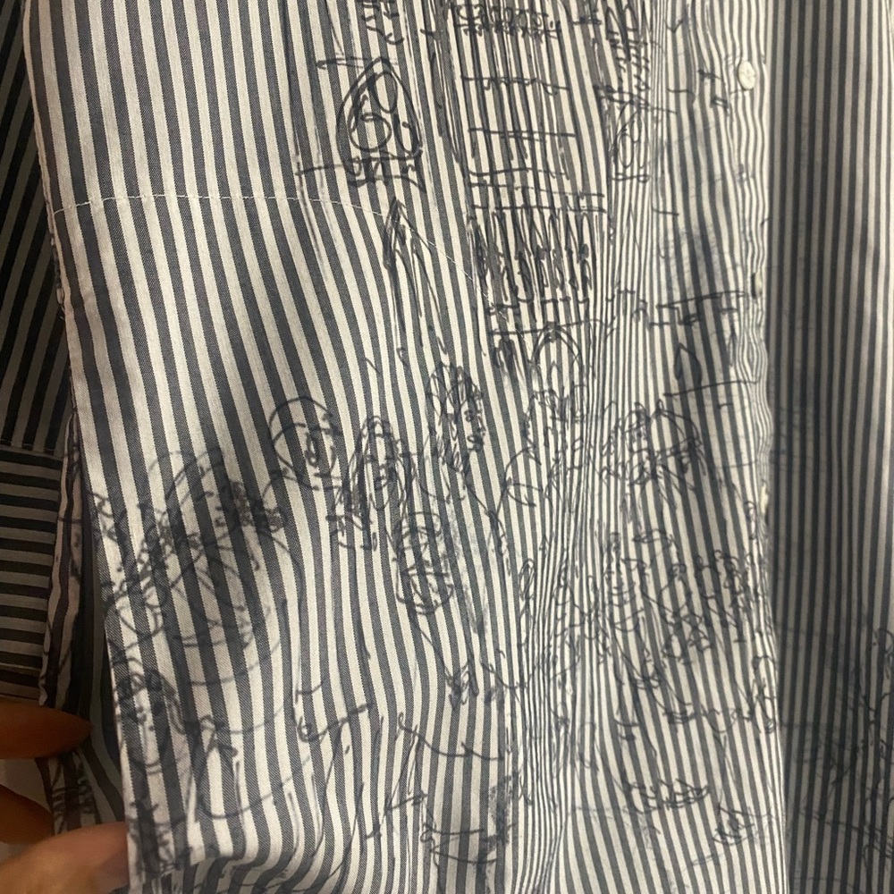 NWOT Terra Sj Apparel button down side pocket printed blouse. - Picture 5 of 7